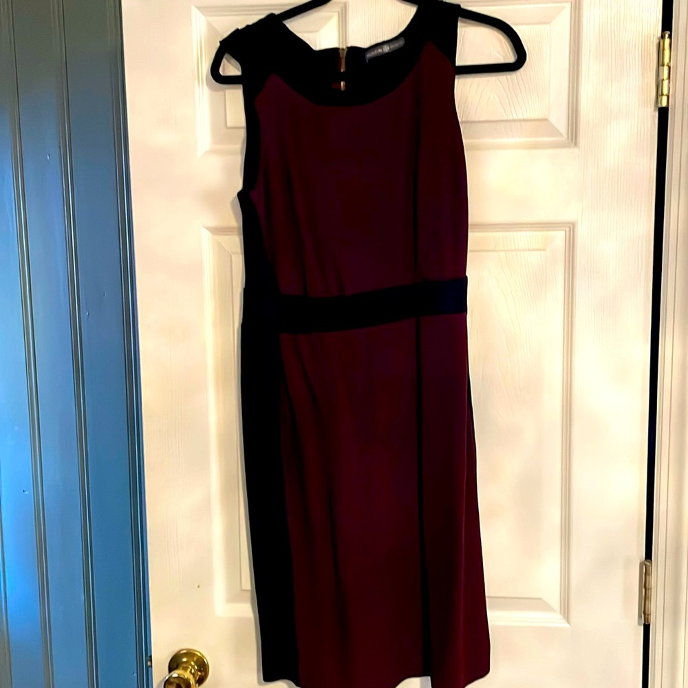 Size 10/12 Medium Sleeveless Dress